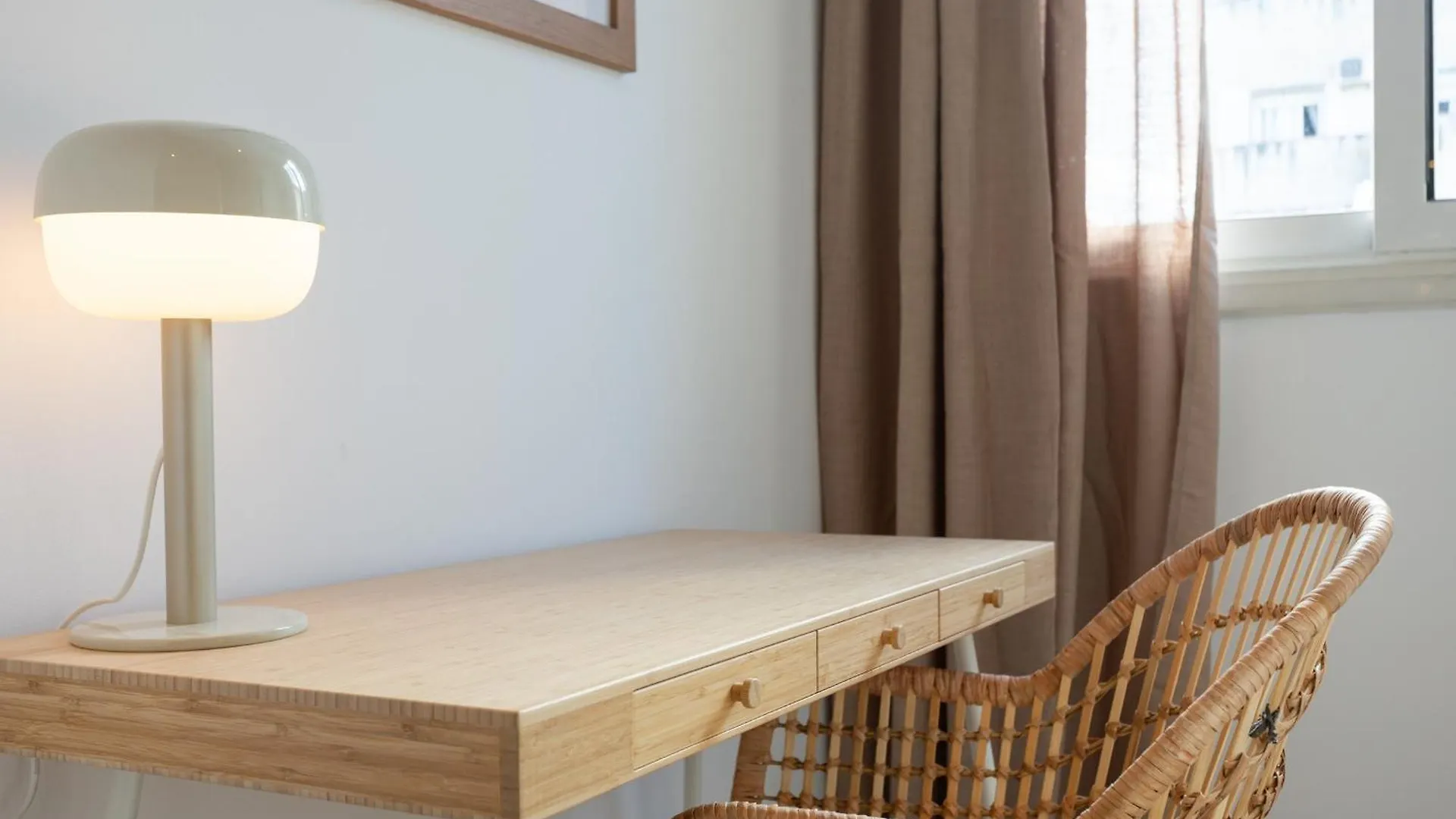 11Crc1037 Newly Decorated Apartment Near Sants Station Barcelona