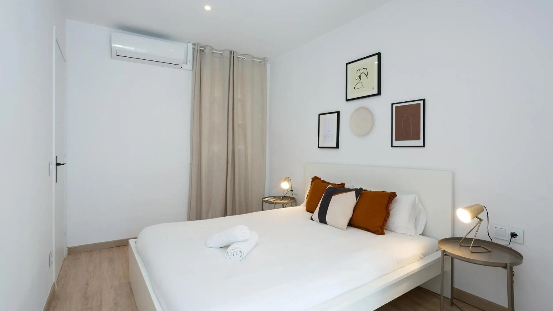 11Crc1037 Newly Decorated Apartment Near Sants Station Barcelona 0*,  Spanien